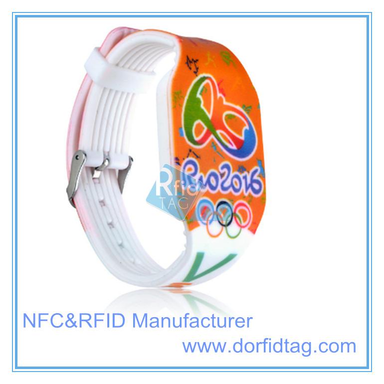 Personalized Logo Printing 13.56MHz Ntag213 NFC Fitness Silicone Bracelet